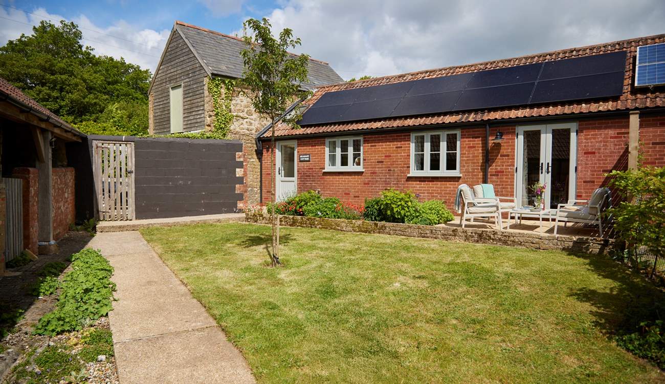 The garden at The Granary is a real treat. Carefully landscaped you have a wonderful lawn space and a lovely terrace with double doors from the main living area.