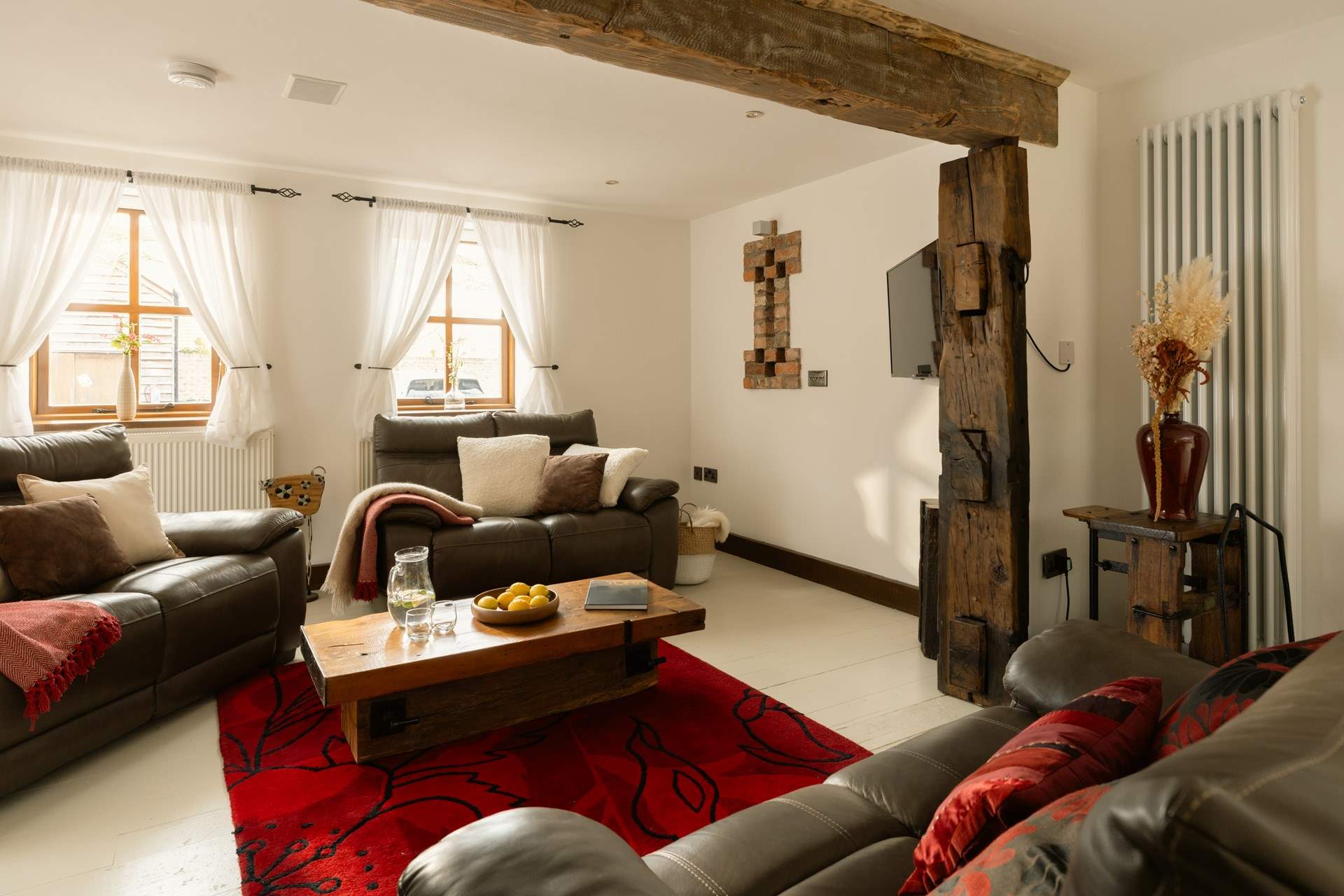 Unwind and relax in the spacious sitting area.