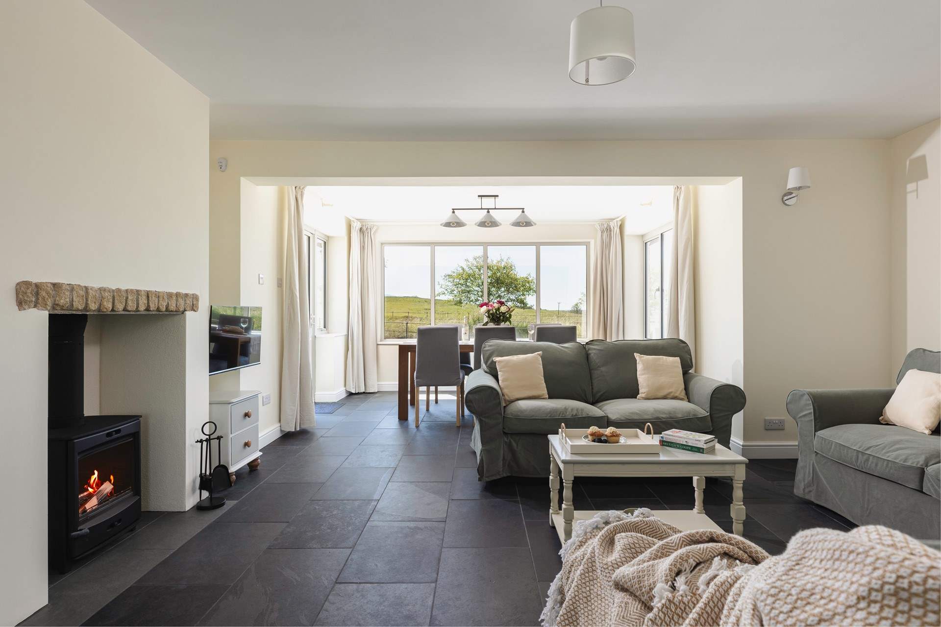 Plenty of space to relax together.