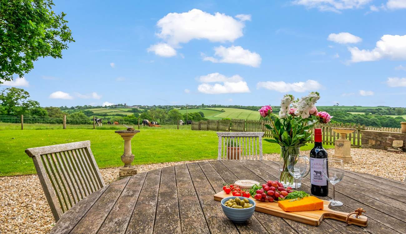 What splendid views to complement any al fresco dining.