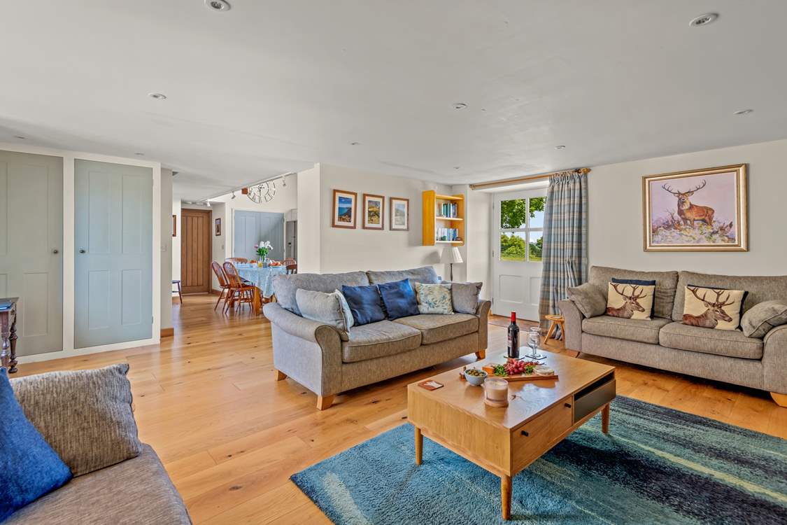 The open plan aspect of this fabulous retreat ensures that playing, dining and enjoying this beautiful house together is so easy to do.