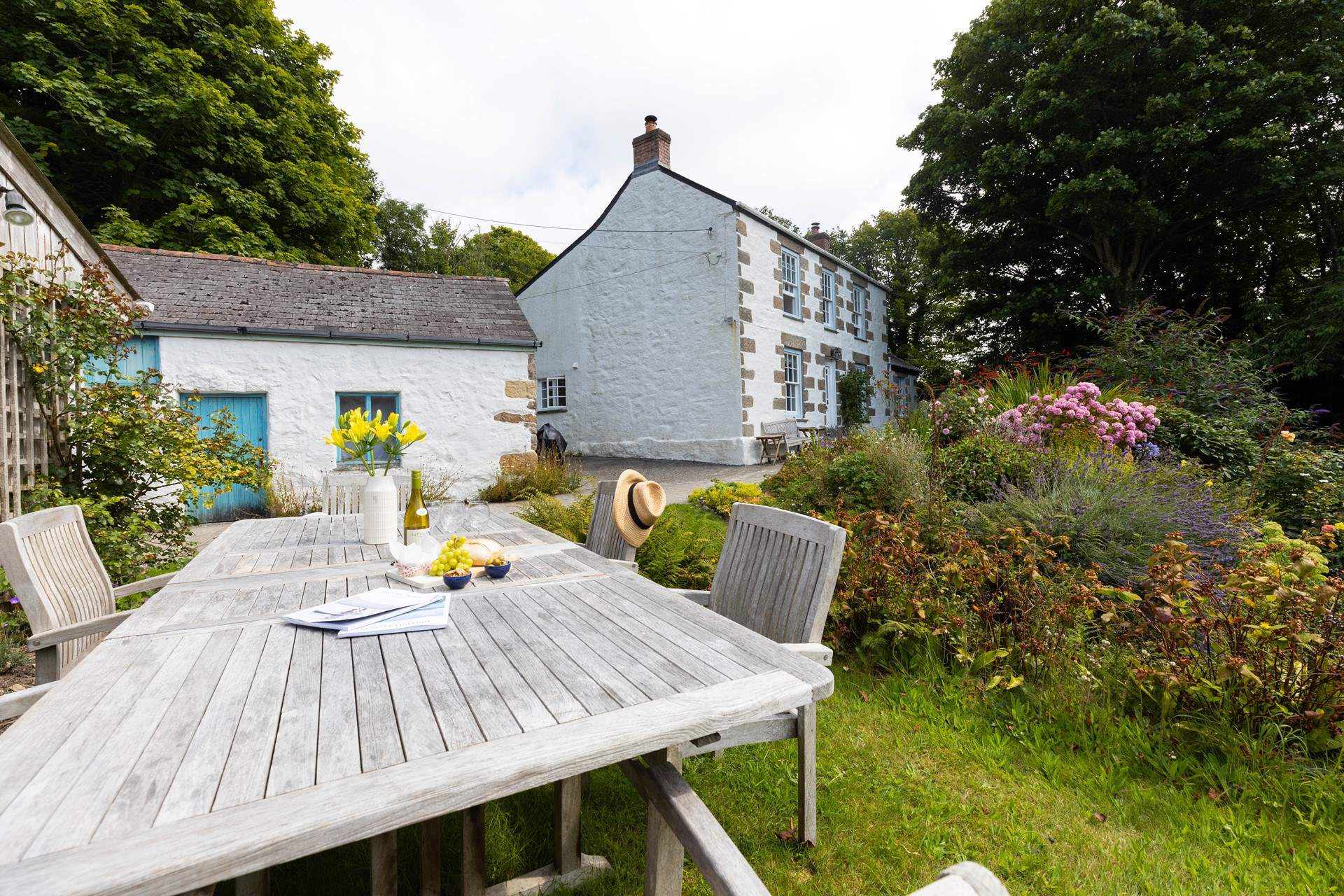 Sip, dine or relax, you choose. 