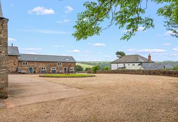 Welcome to the stunning grounds of West Yeo Farm.