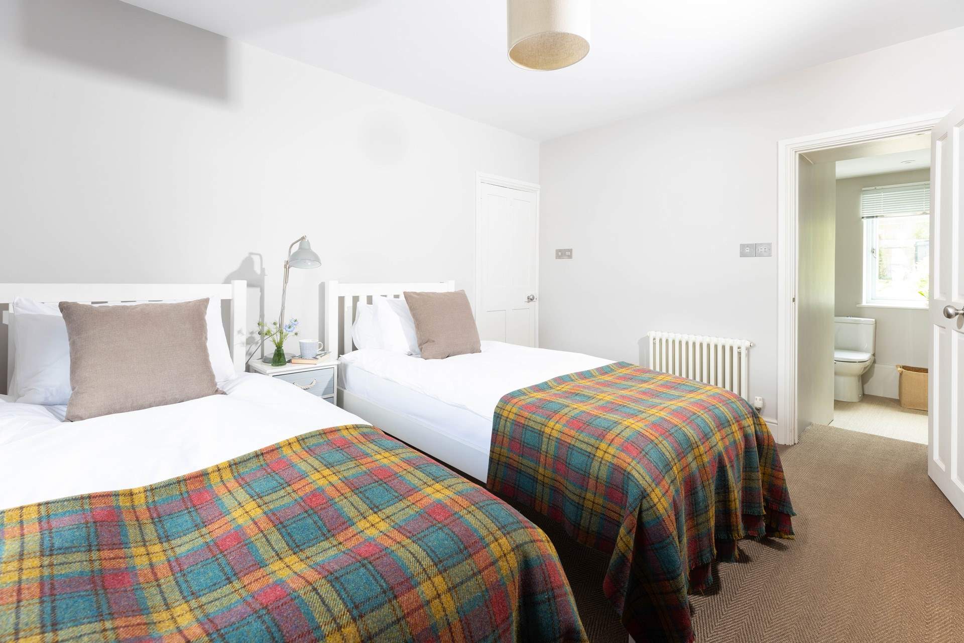 Bedroom 3 has twin beds (3') with an en suite shower-room.