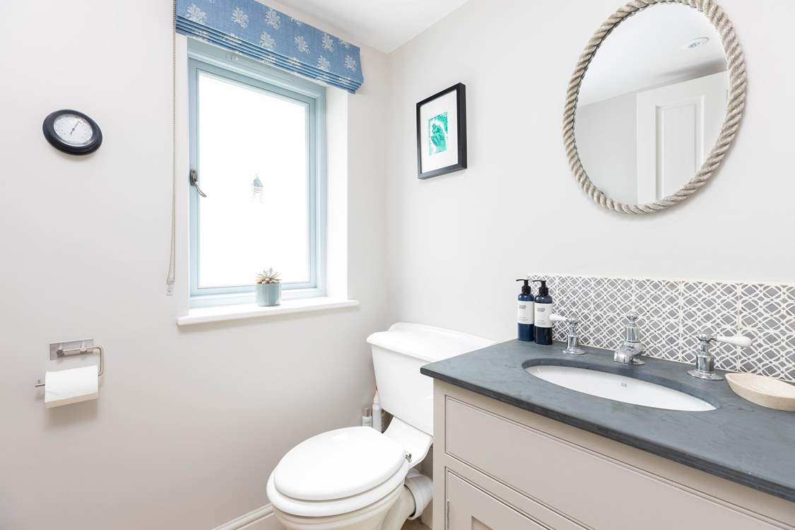 The downstairs WC.