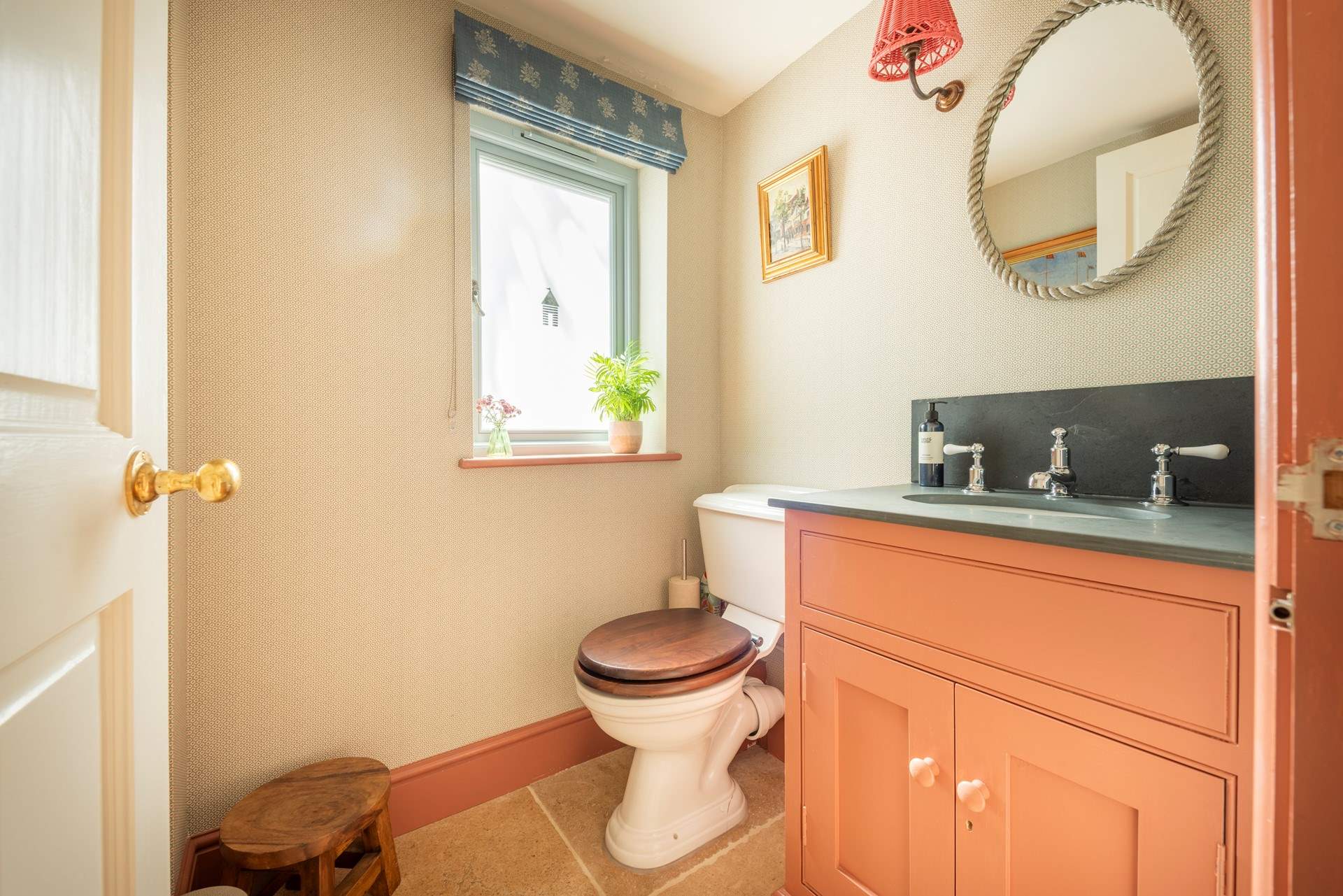 There is a handy cloakroom on the ground floor. 