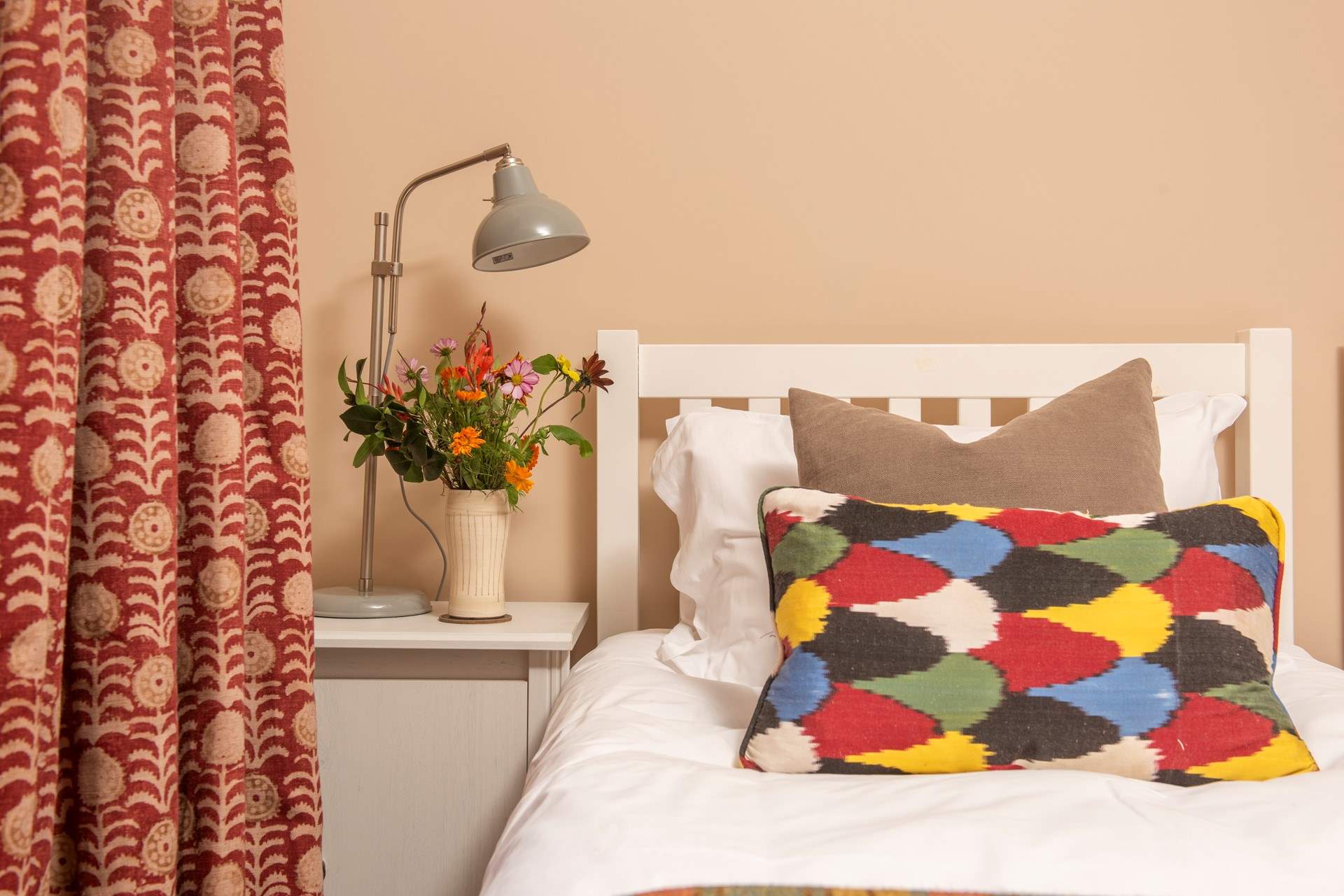 Gorgeous colours in the twin bedroom. 