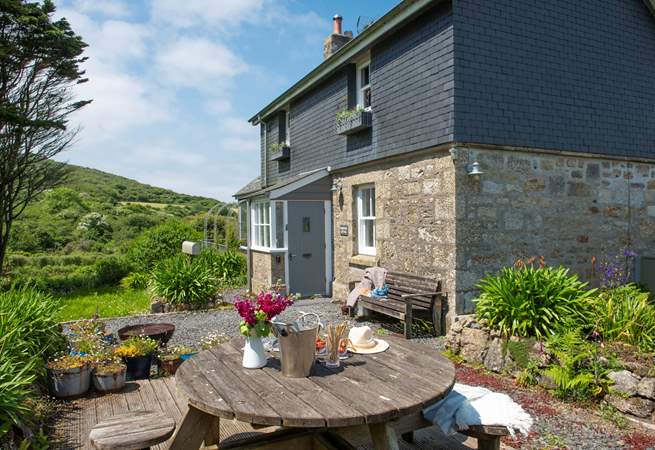 This lovely home is surrounded by the Cornish countryside.