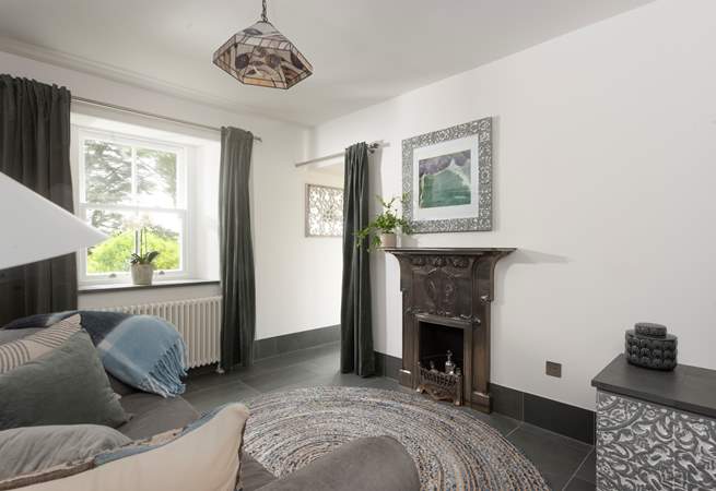 The snug is presented with such style by its creative owner.