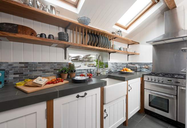 The chef of the party will enjoy cooking up a feast on this range.