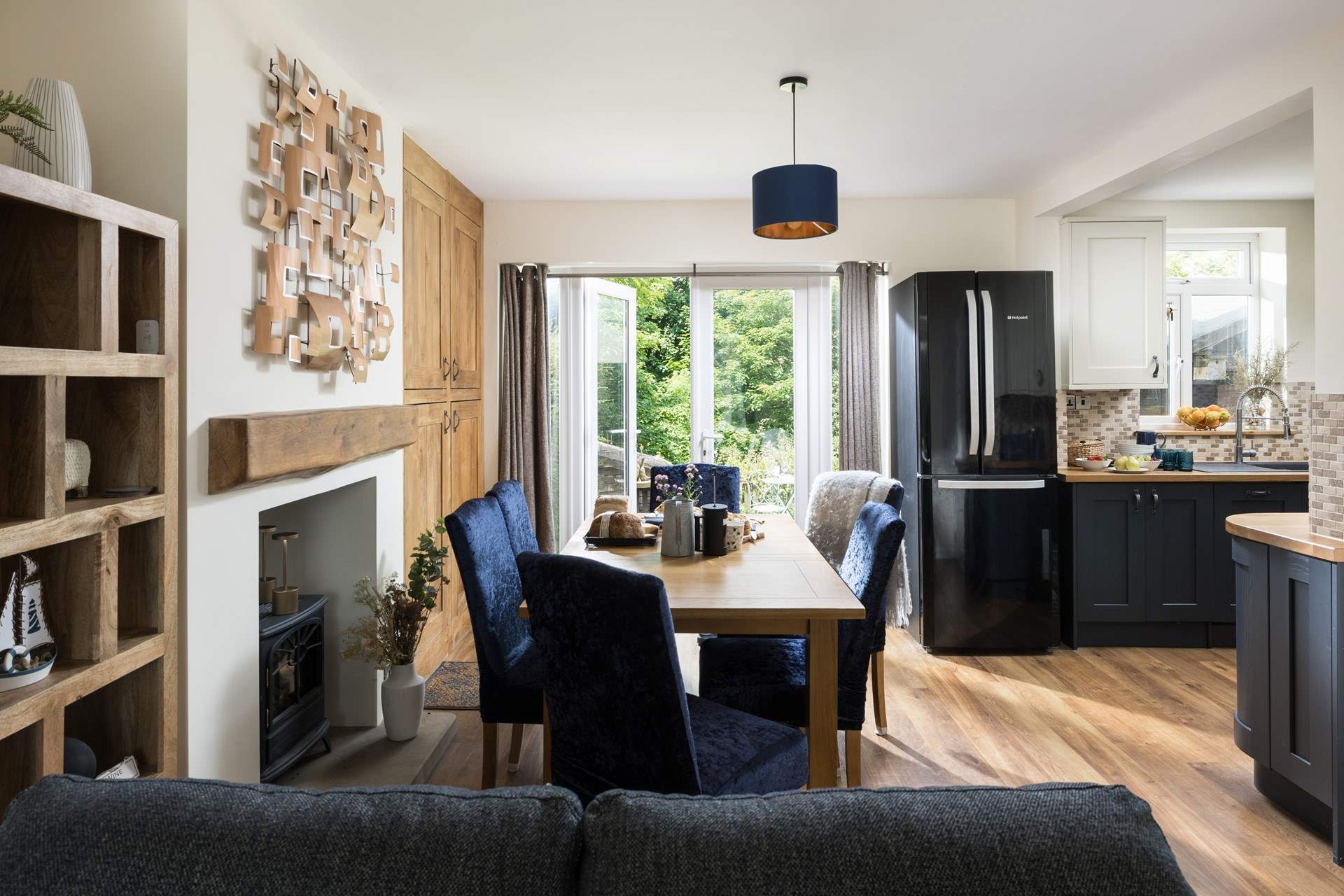 Enjoy breakfast listening to birdsong.