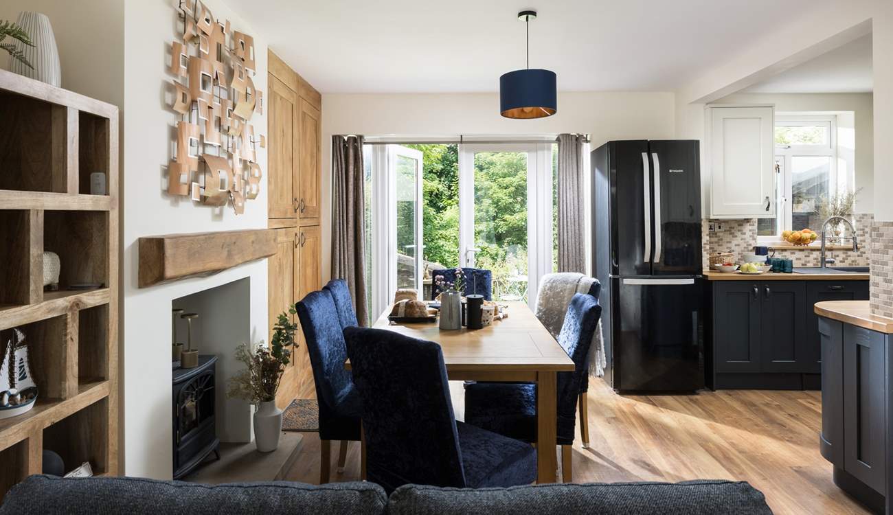 Enjoy breakfast listening to birdsong.