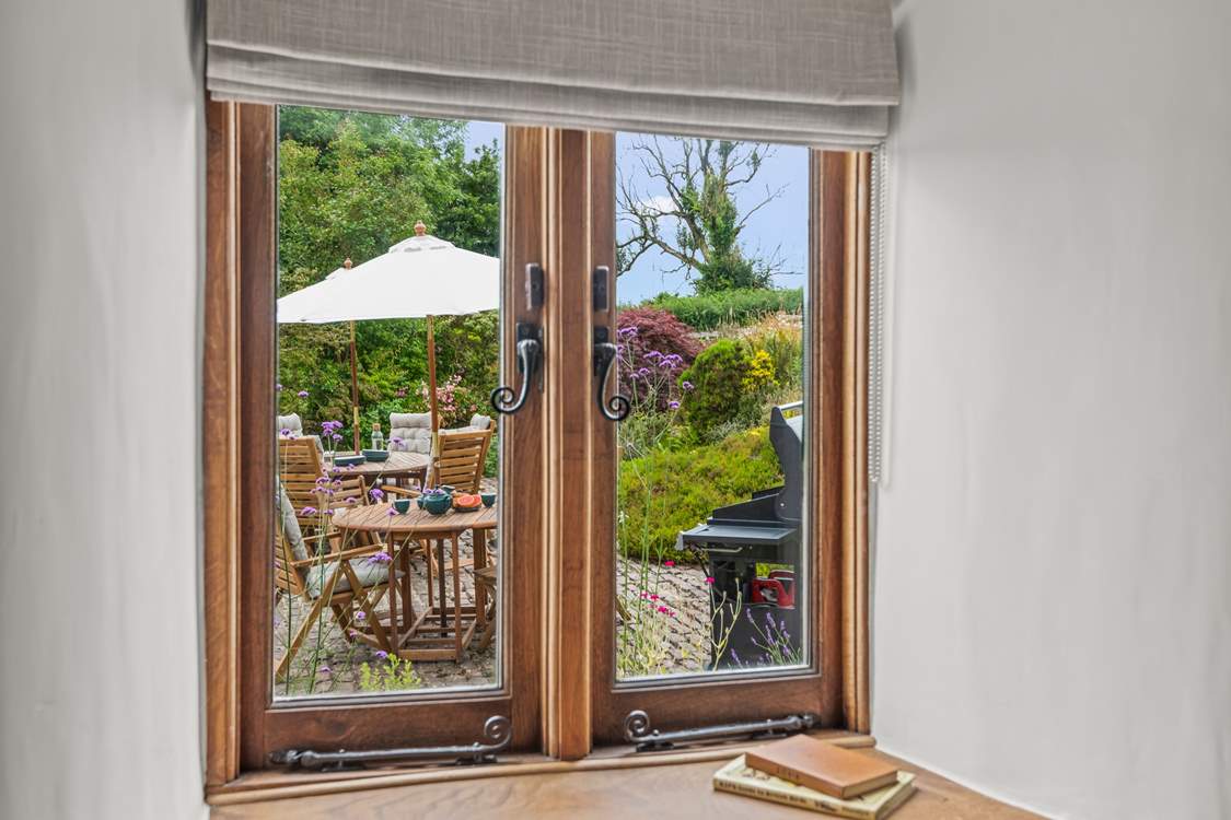 You can keep a close eye on the outside activities from the comfort of the living-room.