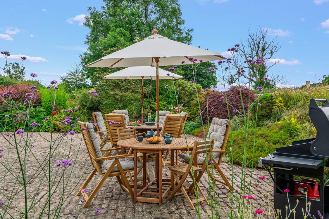 A delightful spot - enjoy dining al fresco from the barbecue.