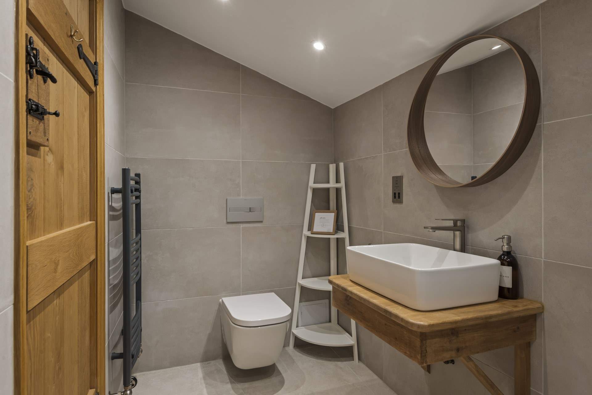 The wet-room on the ground floor, close to Bedroom 1.