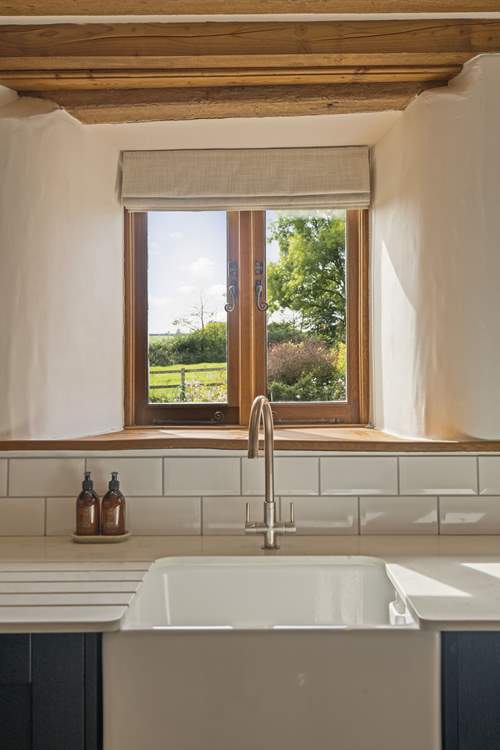 Even though there is a dishwasher, washing up with this splendid view could never be a chore.