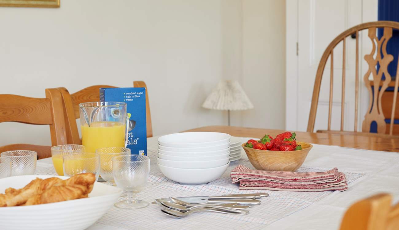Start the day off well by enjoying breakfast together.