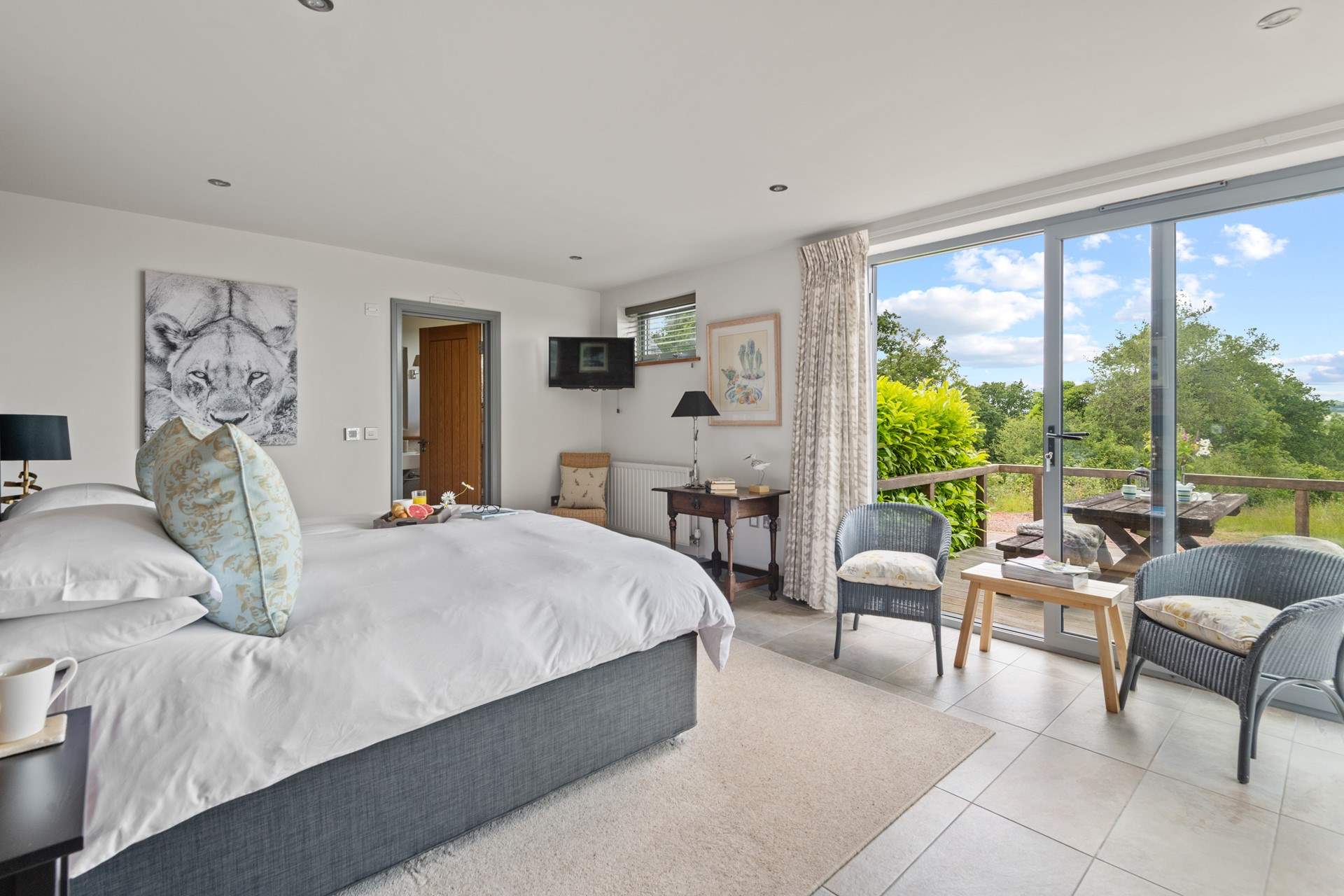 Step into bedroom 1 and enjoy the superb views which hit you instantly.
