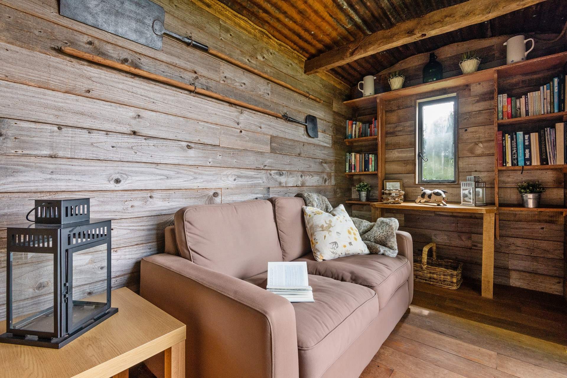 Relax in comfort in the beautiful summer-house.