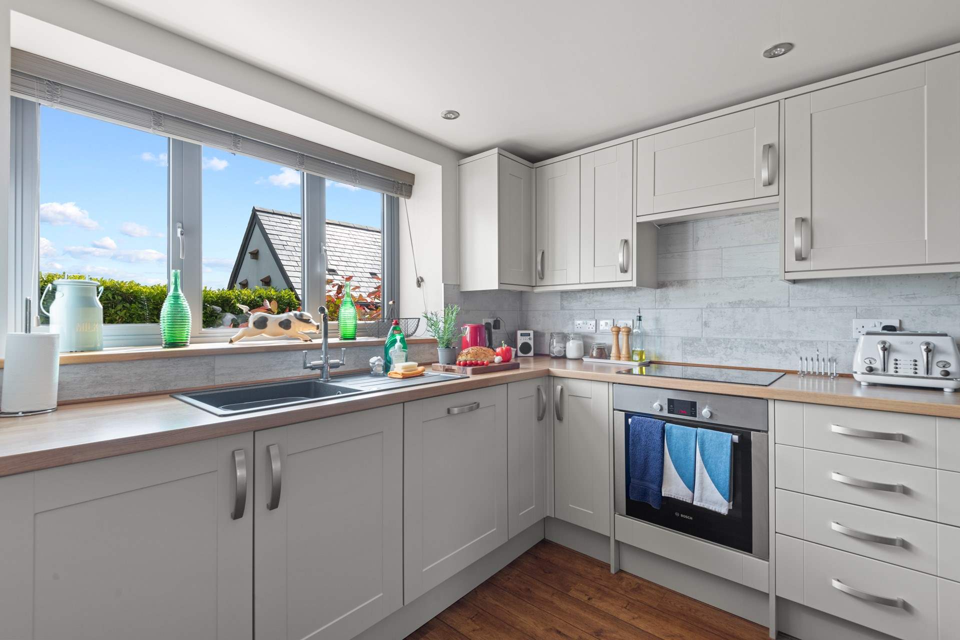 The fully equipped and well appointed kitchen.