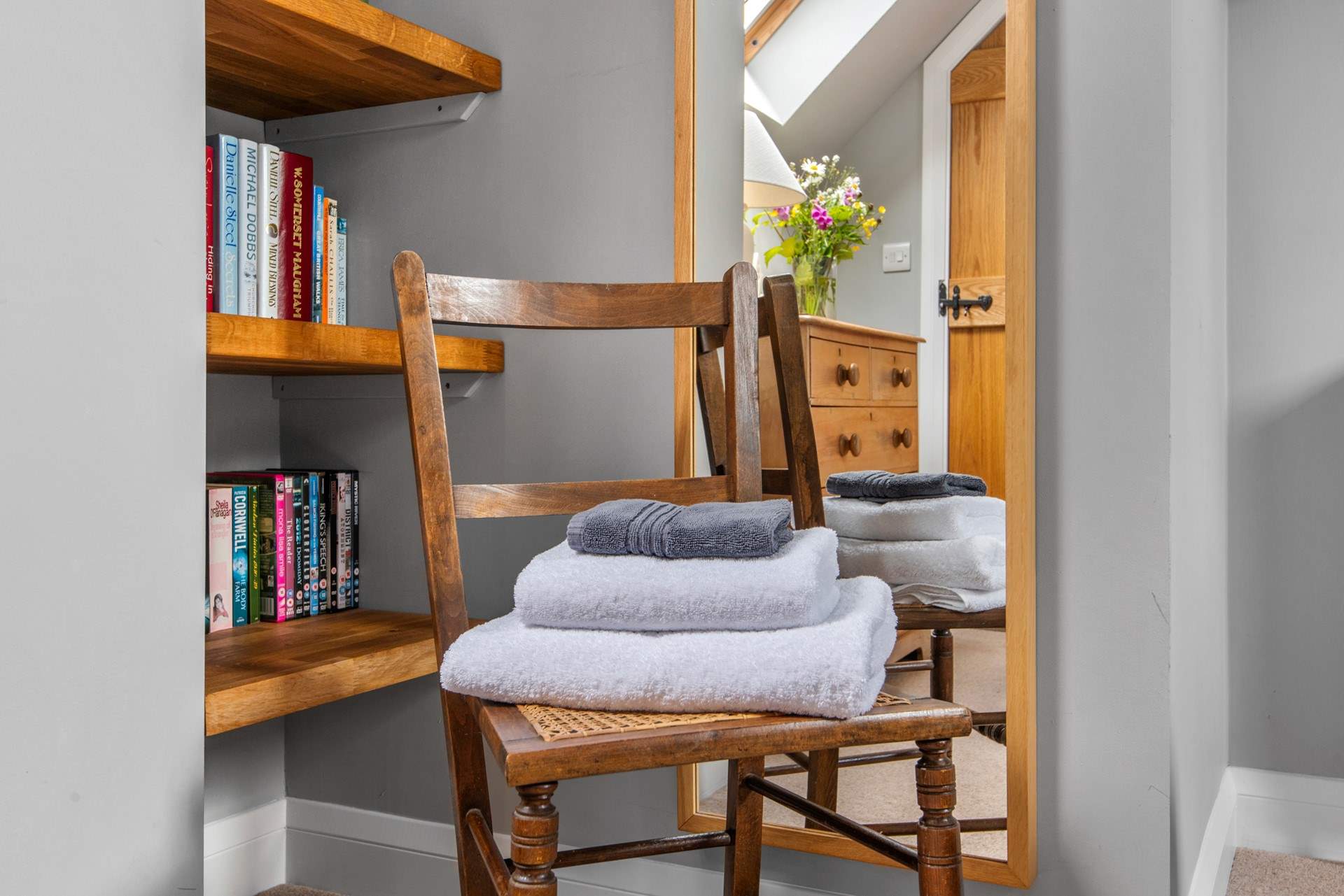 Lovely touches throughout, with a selection of books to enjoy courtesy of the owners.