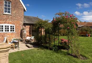 This house has more garden than you know what to do with!!!