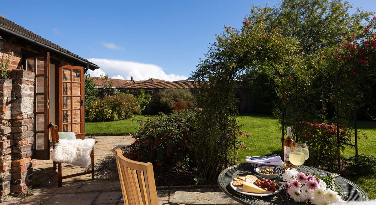 Al fresco dining in the large garden.