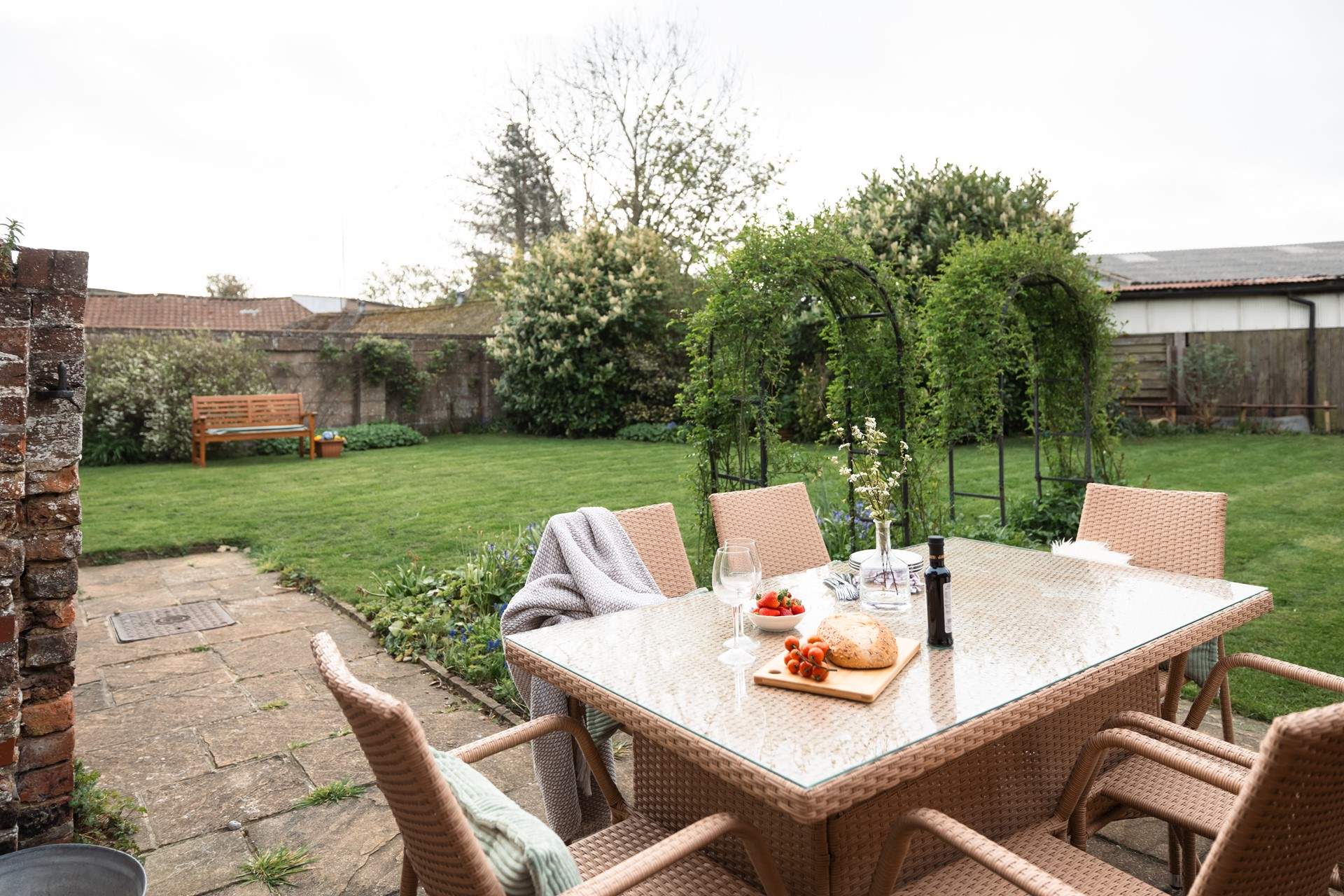Al fresco dining in the large garden.