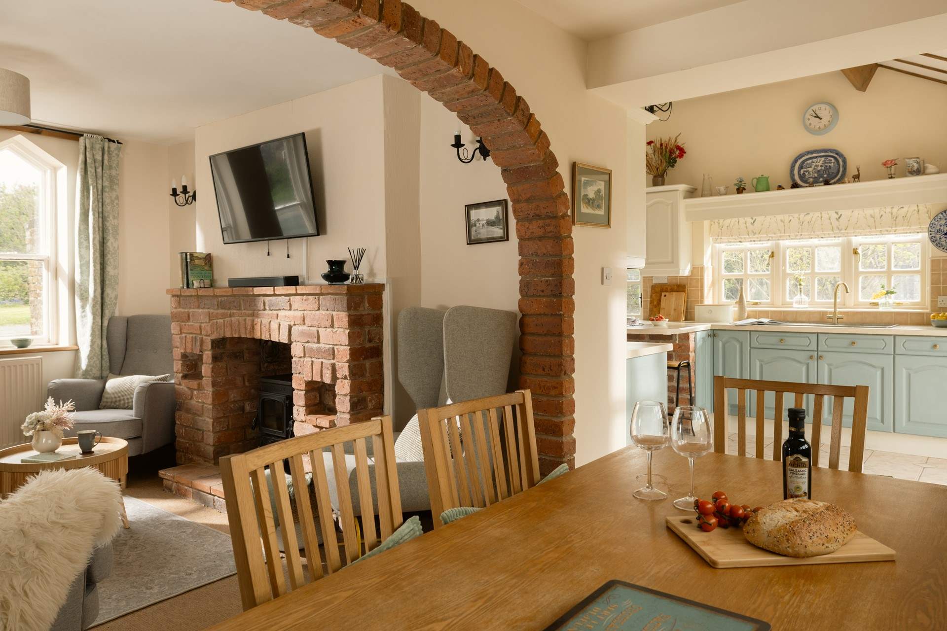 This open plan living area is great for families.