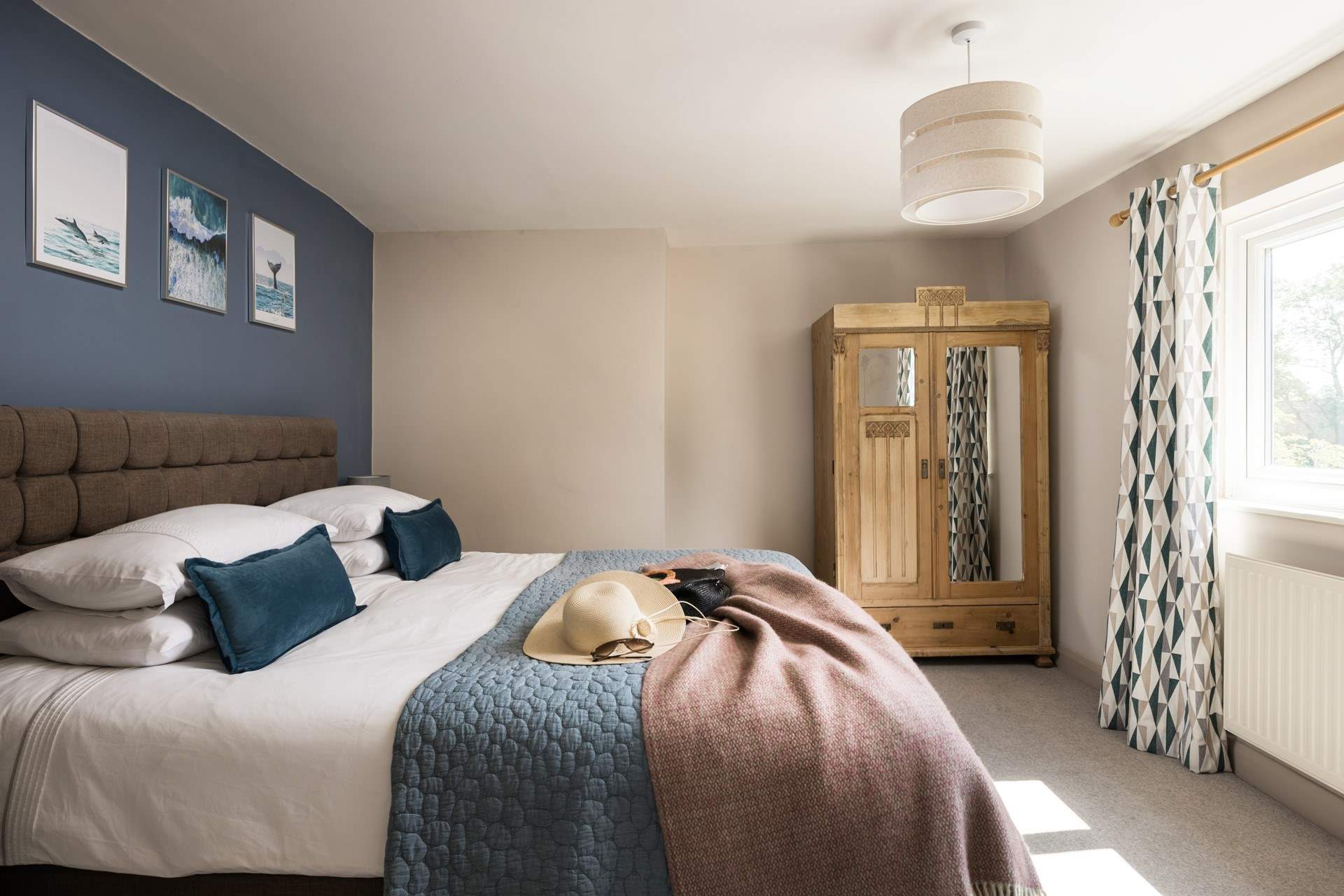 Plenty of room for your holiday wardrobe. 