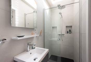 The en suite shower for an invigorating and refreshing start to your day. 