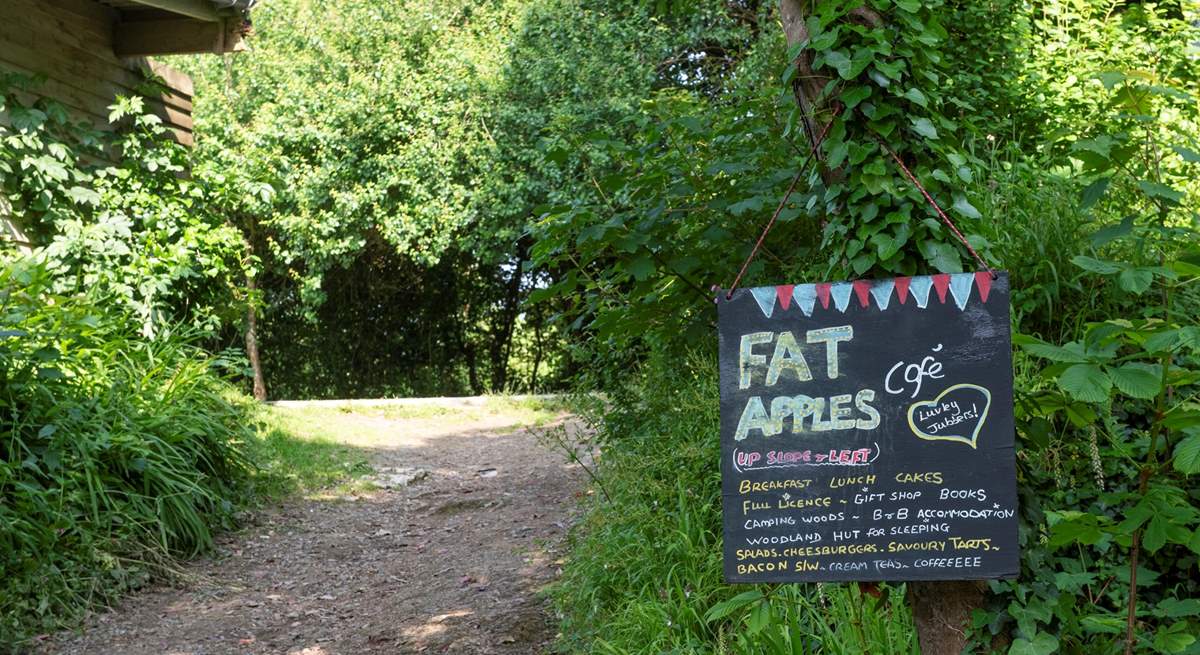 The renowned Fat Apples Cafe is conveniently placed on site and is open for breakfast and lunch, with periodic evening events.