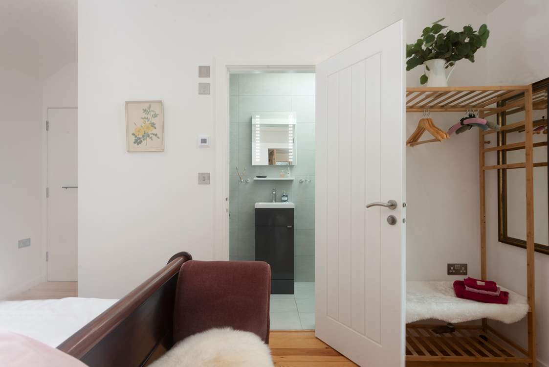 Complete with en suite shower-room and plenty of hanging space.