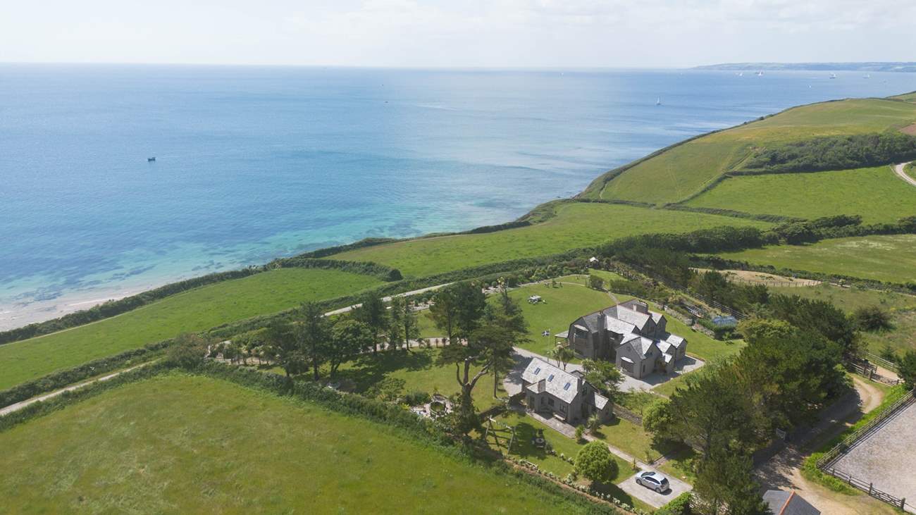 You can enjoy a peaceful stay surrounded by nature and a beautiful view.