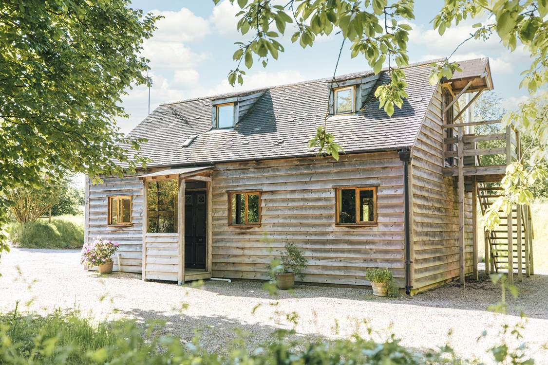 Welcome to Botloes Farm Barn, your country retreat begins here.