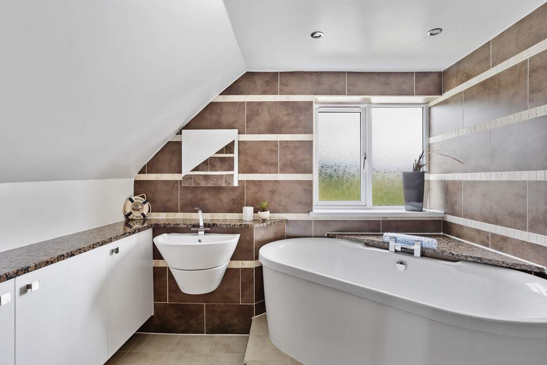 Sink into the bath and soothe aching legs.