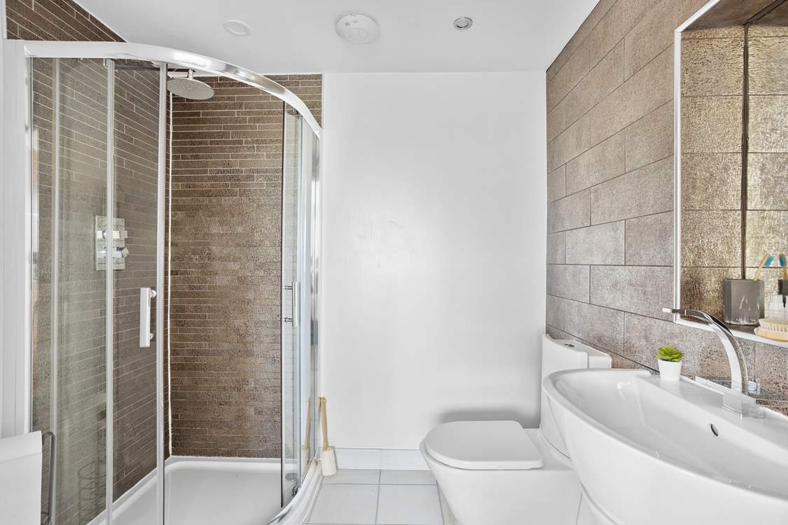 The swish en suite shower-room.