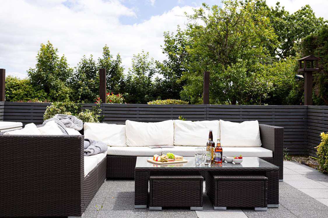 The fabulous enclosed patio-area is directly off the kitchen/sitting-room 1.