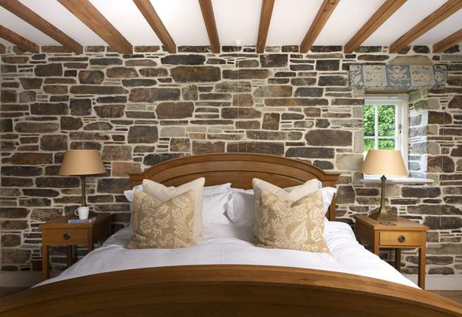 There are six beautiful bedrooms at The Apple Store.