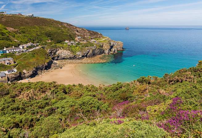 St Agnes is a lovely place to visit, with it's variety of shops and restaurants.