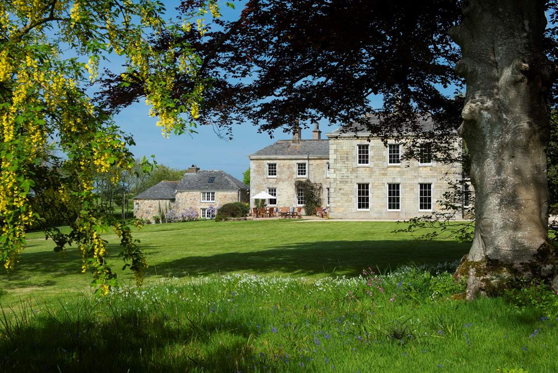 The grounds are extensive, perfect for an evening stroll, garden games or simply finding a quiet spot under a tree and relaxing.