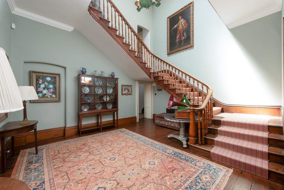 What a staircase that leads down into the inner hallway.
