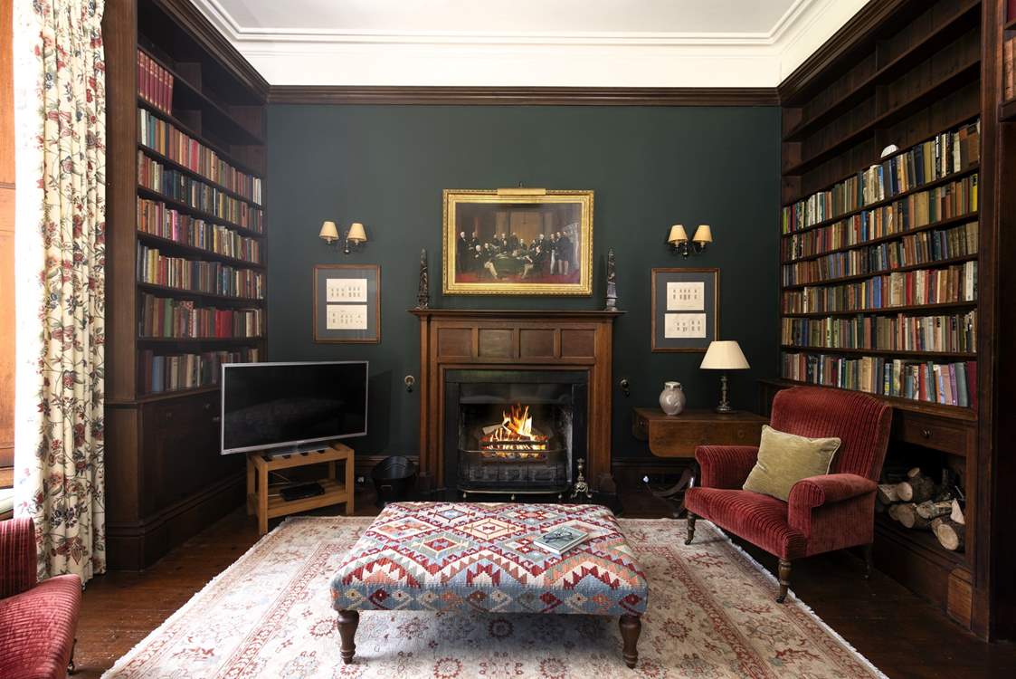 The open fire makes this a perfect retreat, all year round.
