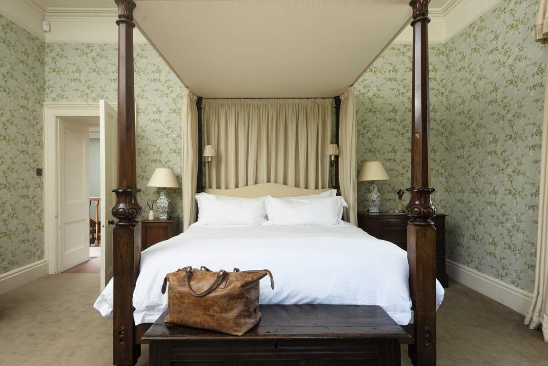 What a wonderful bed in bedroom 1 - so fitting for the house.