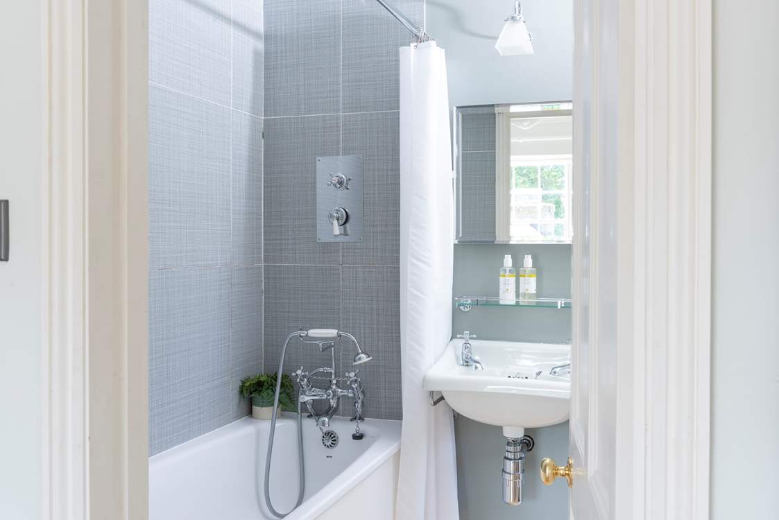 The sweet en suite has a shower for a quick morning rinse-off or a bath when you want to relax.