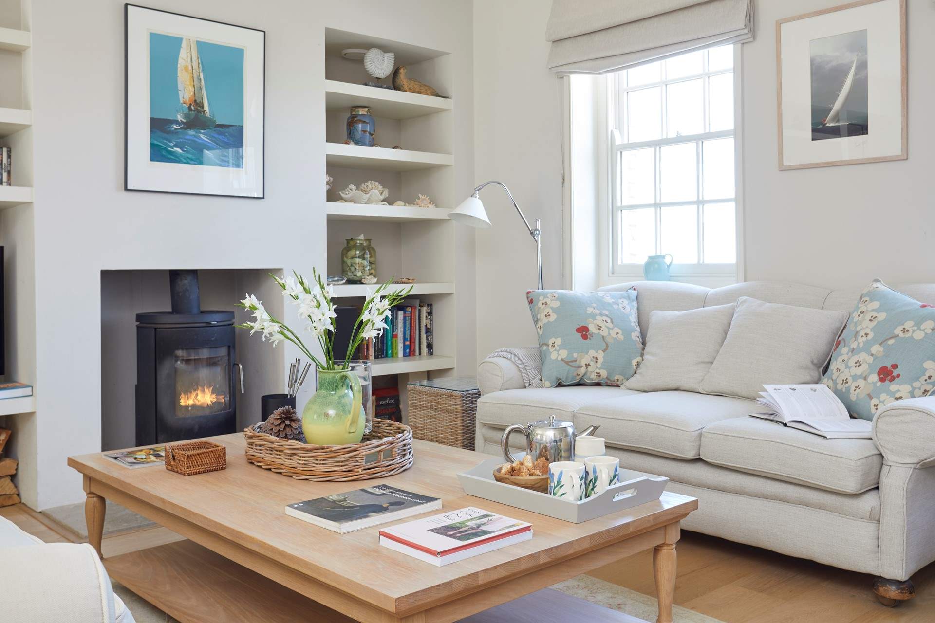 A cosy living space to relax with friends and family.