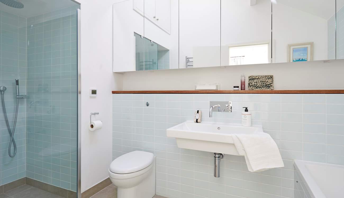 The main suite comes complete with a fabulous bathroom.