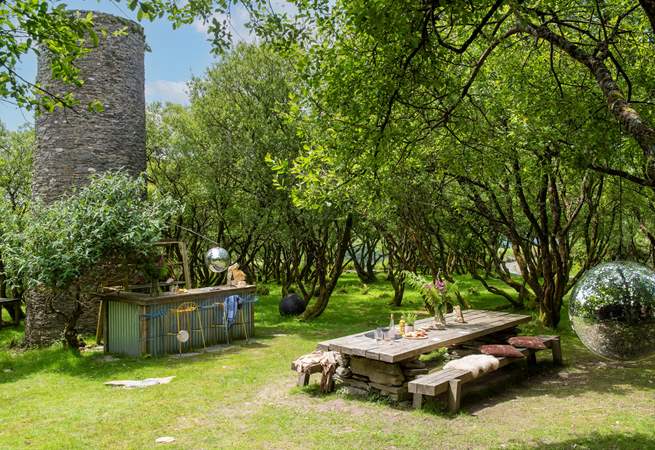 What a magical place to spend a few enchanting days close to the Cornish coast. 