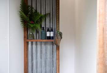 With gorgeous products to lather up in. 