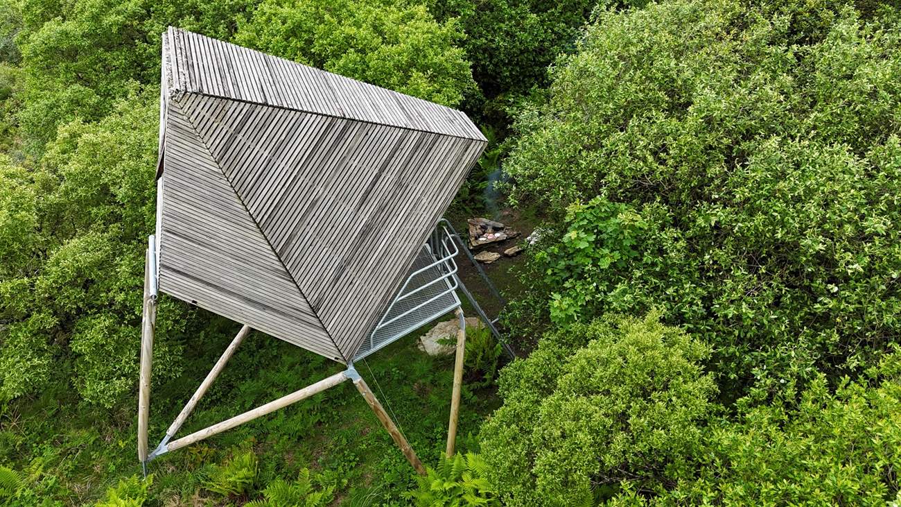 This unique hideaway really is a show-stopper. Please take care on the ladder.